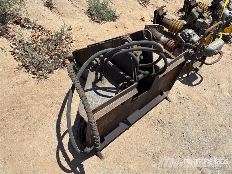 Quantity of (2) Skid Steer Breaker Hydraulik / Trykluft hammere