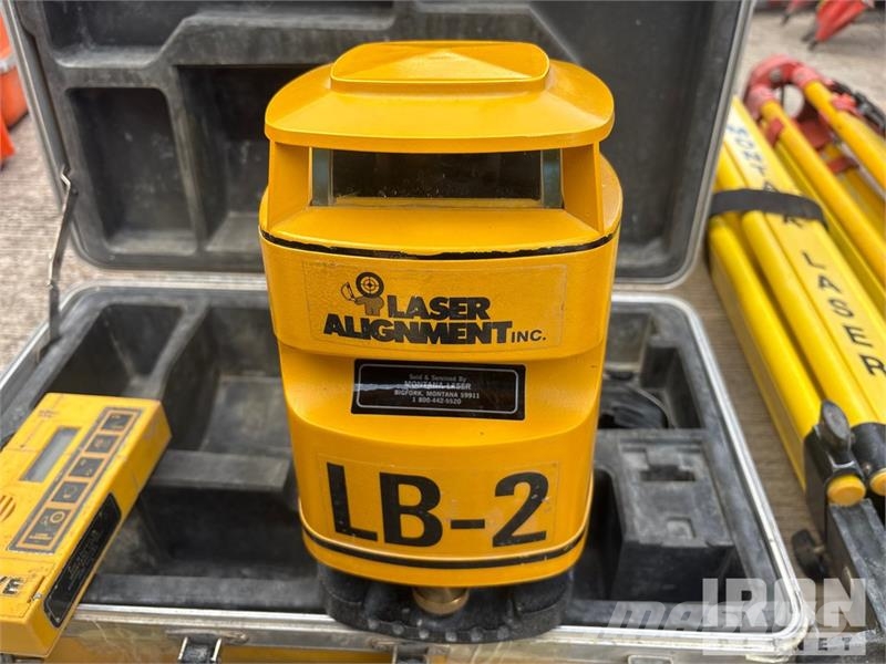 Quantity of (2) Spectra LB-2 2 laser levels with 2 Instrumenti, merilna in avtomatizacijska oprema