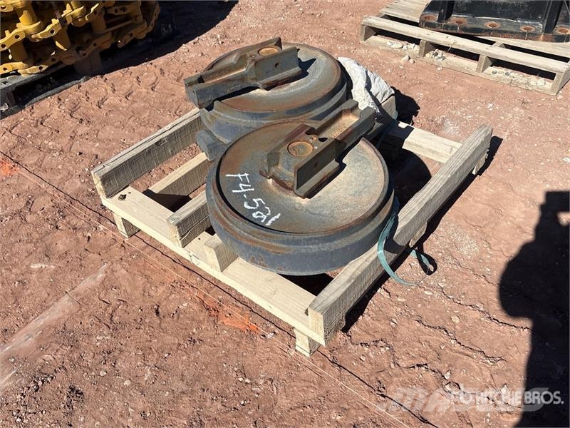 Quantity of (2) Track Idlers Autres accessoires