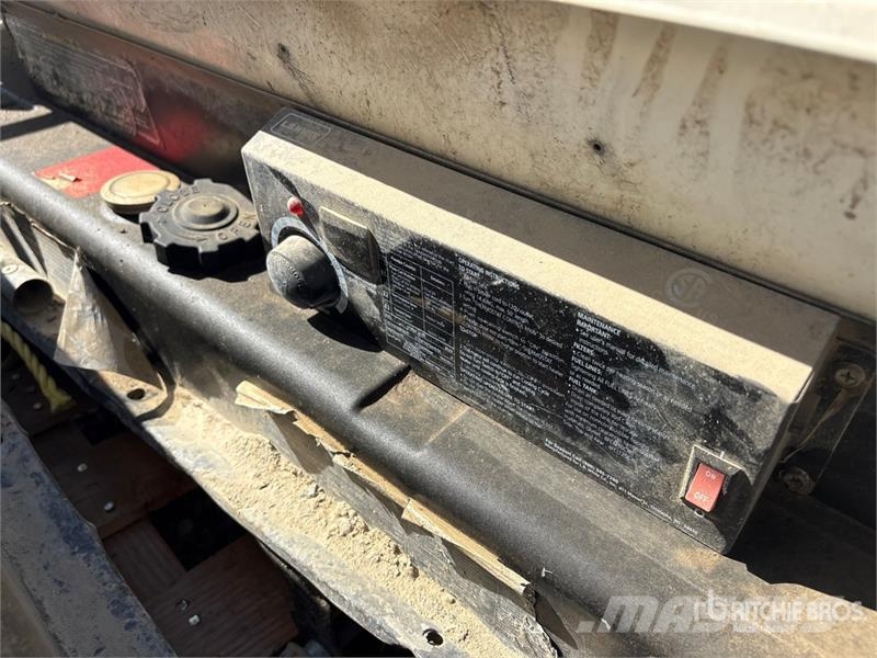  Quantity of (2) Tradesman K400 Space Heater Обладнання для прогріву і розморожування