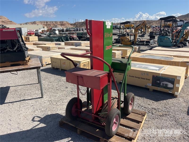 Quantity of (2) Welding Carts Drugi deli