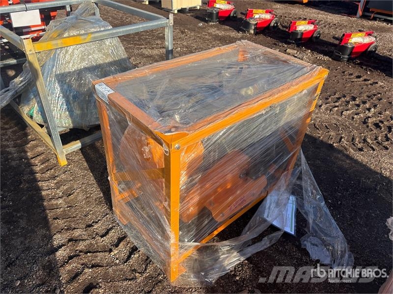  Quantity of (2)  ZVOX C90-2 Vibratory Plate Compac Vibro plošče