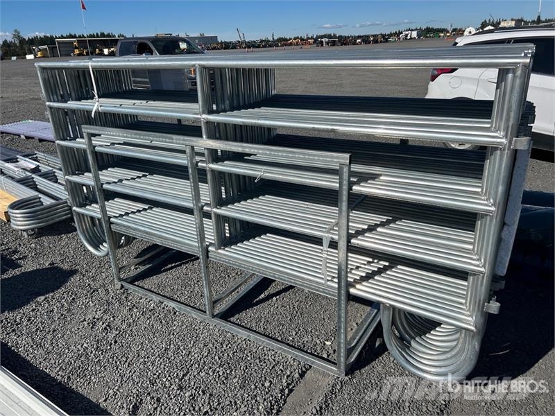  Quantity of (20) 10 ft x 5 ft Livestock Corral Pan المصاعد والرافعات المادية