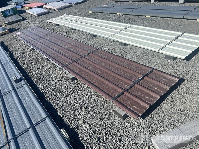  Quantity of (20) 20 ft x 3 ft Brown Metal Roof Pan المصاعد والرافعات المادية