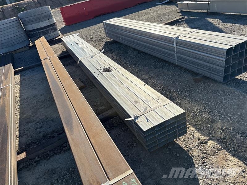 Quantity of (20) 2x4 sq 15' Outros componentes