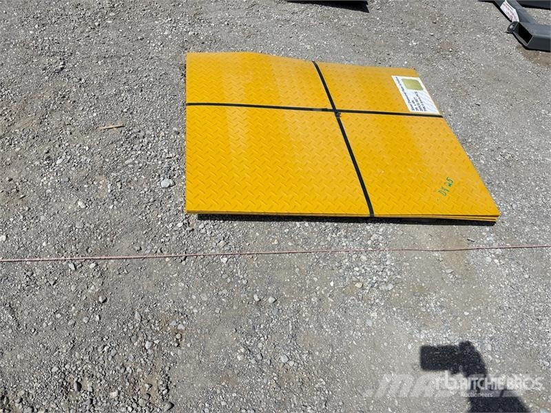Quantity of (20) 3 ft x 4 ft Yellow Steel Diamond Seilwinden, Bauaufzüge und Lastenaufzüge