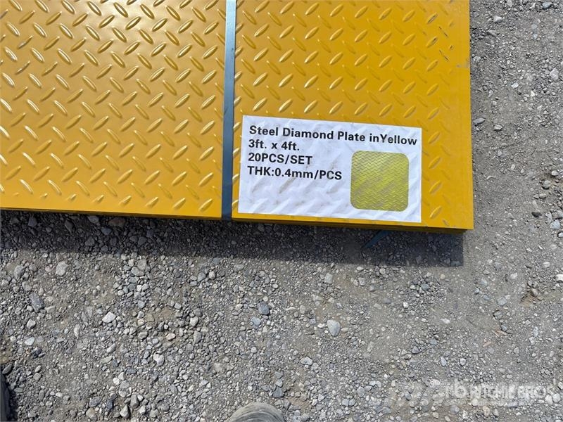 Quantity of (20) 3 ft x 4 ft Yellow Steel Diamond Seilwinden, Bauaufzüge und Lastenaufzüge