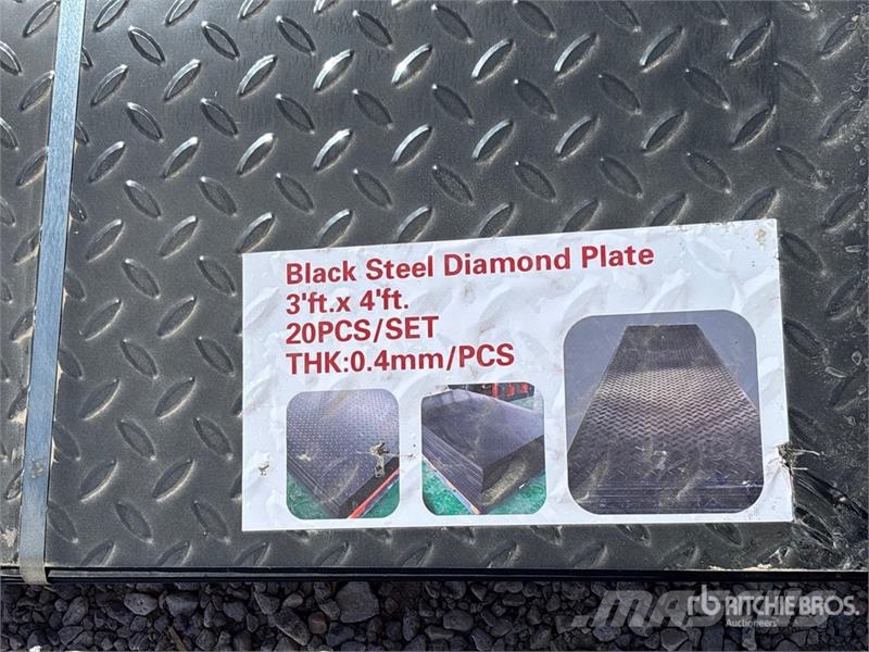 Quantity of (20) 3 ft x 4 ft Black Steel Diamond P Talhas, guinchos e elevadores de materiais
