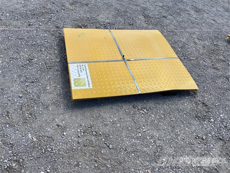Quantity of (20) 3 ft x 4 ft Yellow Steel Diamond Seilwinden, Bauaufzüge und Lastenaufzüge