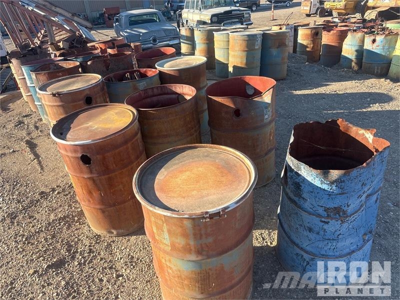 Quantity of 20 Barrels of-Misc Hardware/Ellis Shor Vinssit, nostolaitteet ja materiaalinostimet