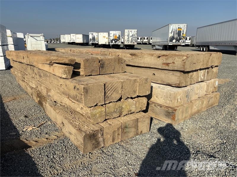  Quantity of 20 ft Crane Matts Drugi deli