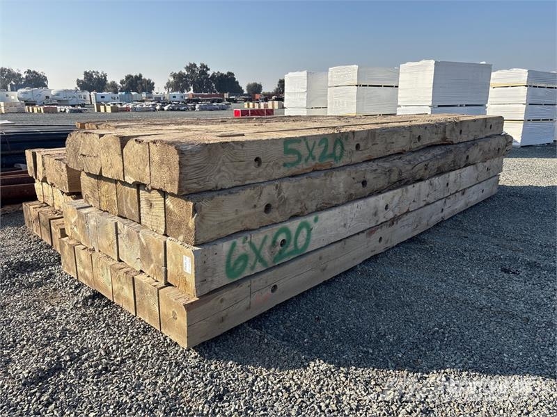  Quantity of 20 ft Crane Matts Drugi deli