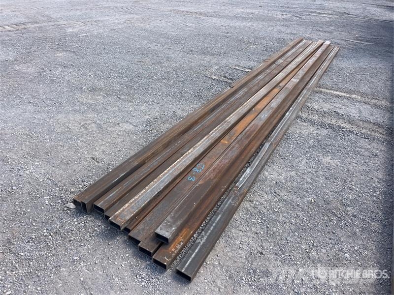  Quantity of 20 ft x 4 in x 2 in Steel Tubing Muud osad