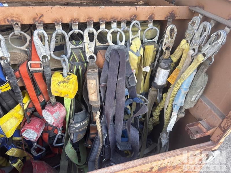  Quantity of (20) Harnesses Outros componentes