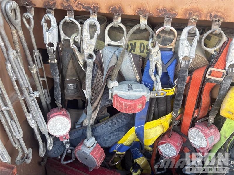  Quantity of (20) Harnesses Outros componentes