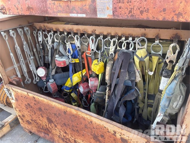  Quantity of (20) Harnesses Outros componentes