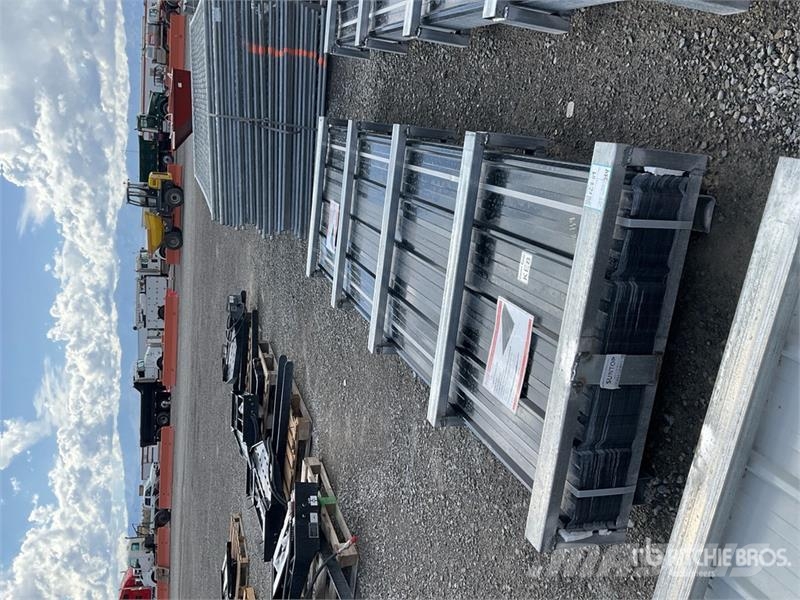  Quantity of (200)  SUNTOP S3048B-200 Corrugated PP Montacargas y elevadores de material