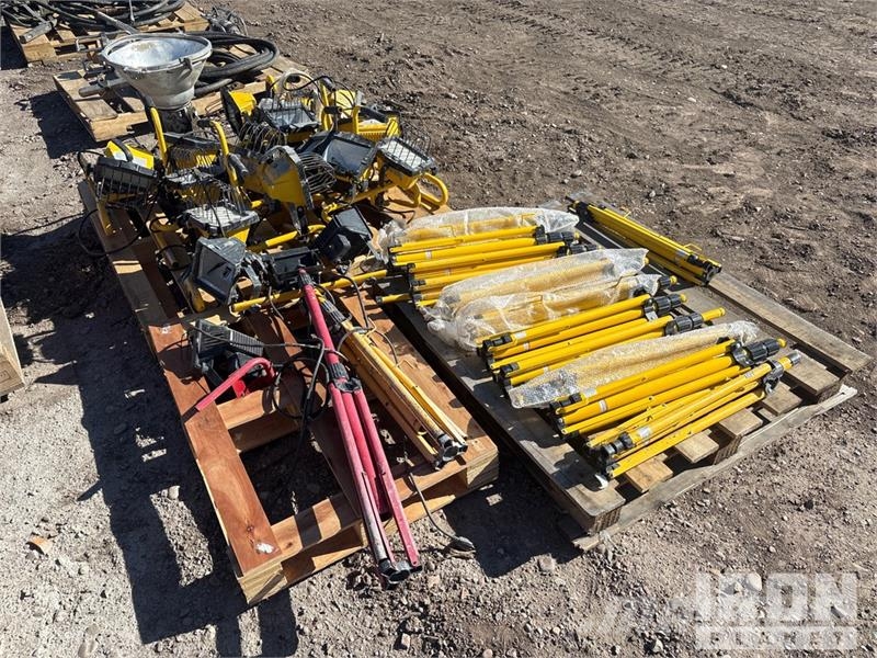 Quantity of (21) Work lights and stands Work Light 建設機械 - その他