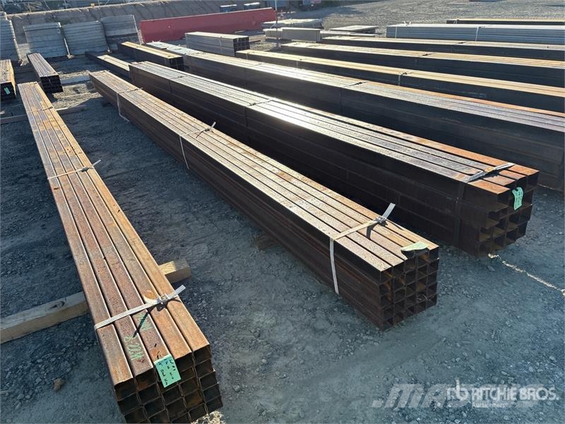 Quantity of (25) 2 1/4 sq 25' Outros componentes