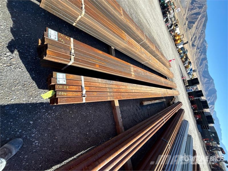  Quantity of (25) 2 1/4 sq 300 in Pipe Vintsid, telfrid ja materjaliliftid