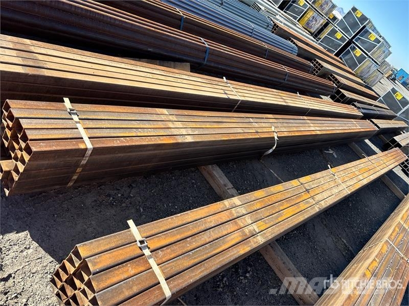  Quantity of (25) 2 1/4 sq 300 in Pipe Vintsid, telfrid ja materjaliliftid