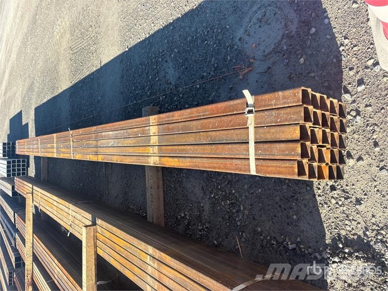 Quantity of (25) 288 in Steel Square Tubing Vintsid, telfrid ja materjaliliftid