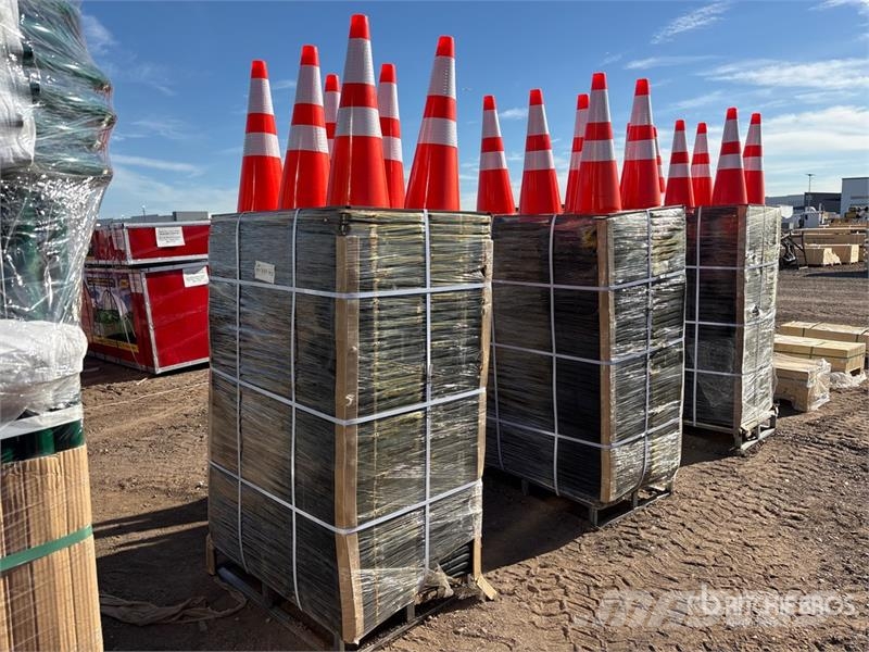  Quantity of (250)  EMC SC28L 28 in Traffic Cones ( Rørlæggere