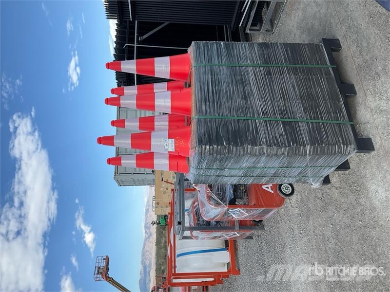 Quantity of (250) KJ K2250 28 in Traffic Cones (U Rørlæggere