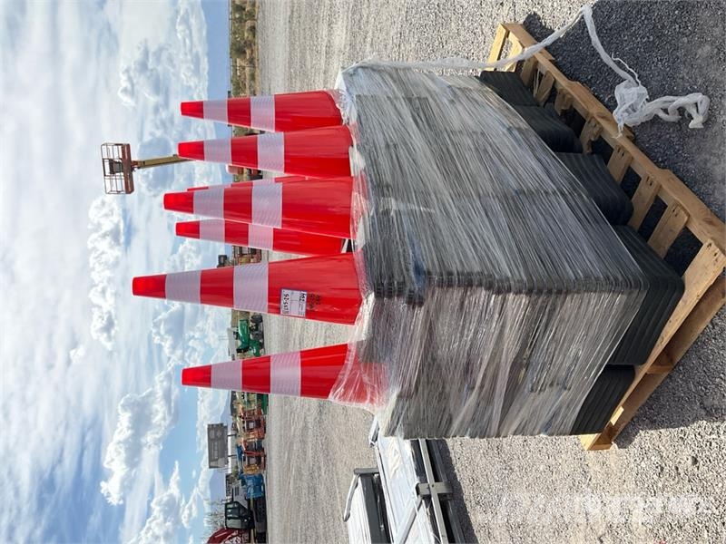  Quantity of (250)  STARVOX TC-250P 28 in PVC Safet Μπουλντόζες τοποθέτησης σωλήνων