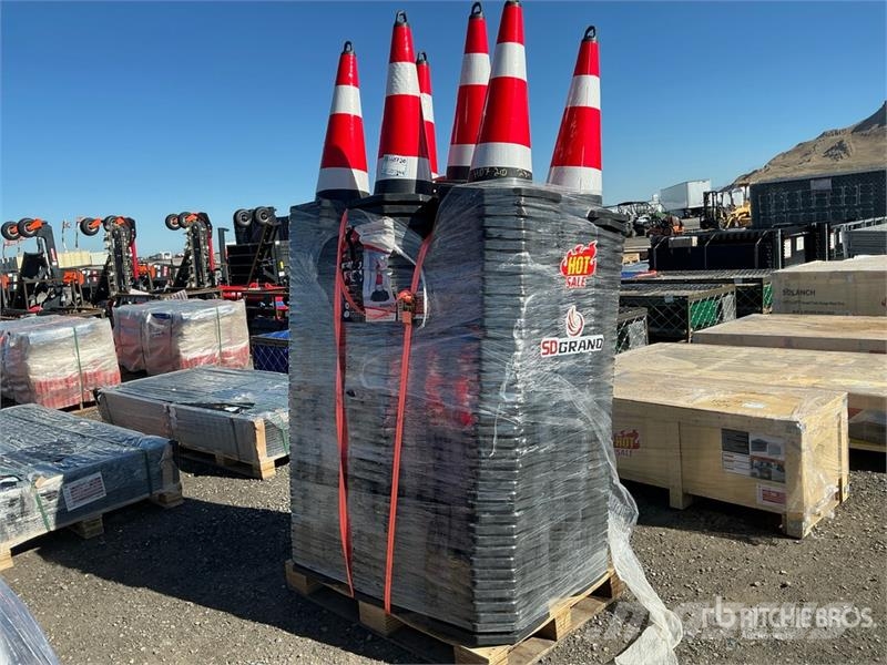 Quantity of (250) TSC 28 in Traffic Cones (Unused Posatubi cingolati