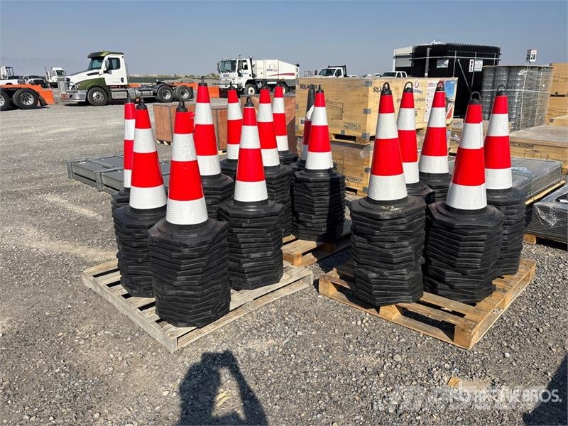 Quantity of (250) TSC 28 in Traffic Cones (Unused Rohrverlegeraupen
