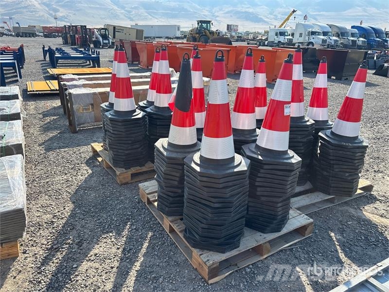 Quantity of (250) TSC 28 in Traffic Cones (Unused Rohrverlegeraupen