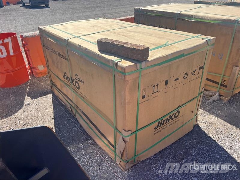  Quantity of (27) Jinko Solar 395 Watt Bifacial Sol Outros componentes