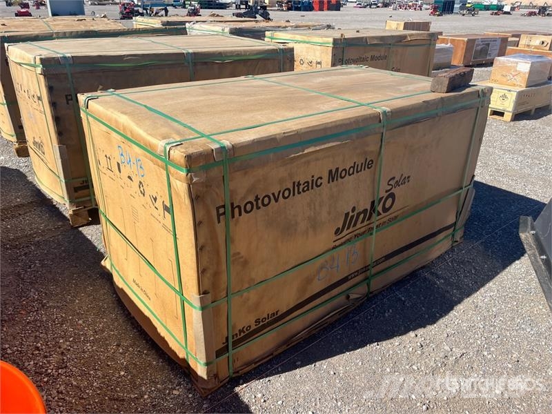  Quantity of (27) Jinko Solar 395 Watt Bifacial Sol Outros componentes
