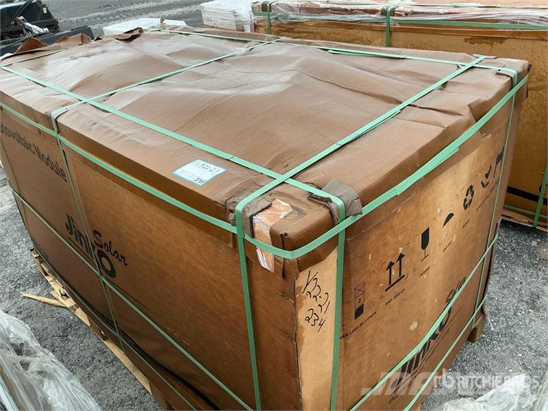 Quantity of (27) Jinko Solar 395W Bifacial Solar P Outros componentes