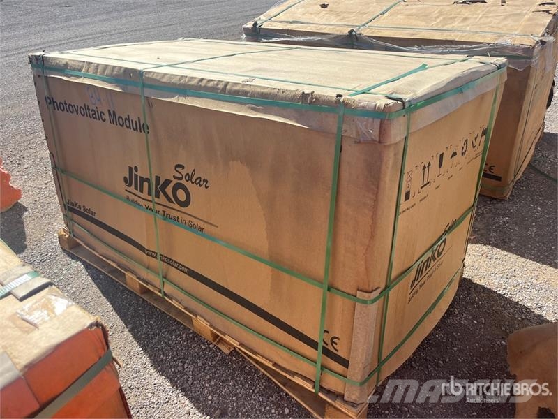 Quantity of (27) Jinko Solar 395 Watt Bifacial Sol Outros componentes