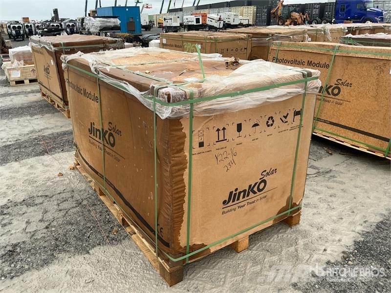 Quantity of (27) Jinko Solar 395W Bifacial Solar P Ostale komponente za građevinarstvo
