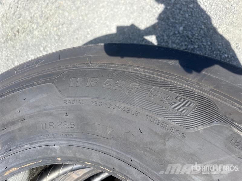  Quantity of (3) 11R22.5 Tires Reifen