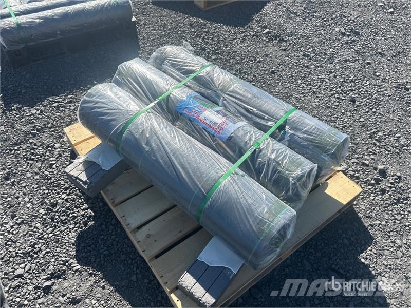  Quantity of (3) 13 ft x 300 ft Woven Landscape Fab 농기계 - 기타