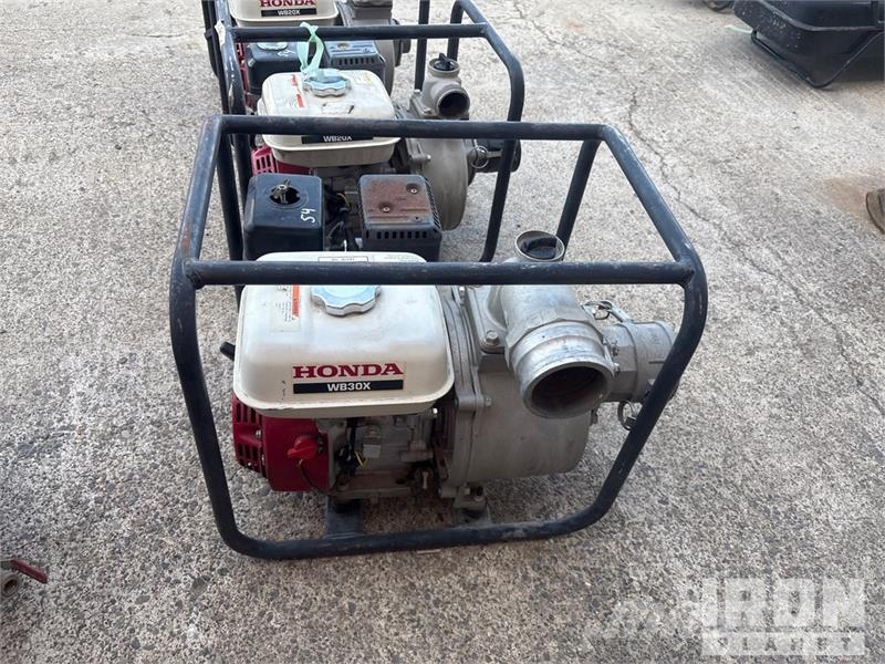 Quantity of (3) 14.9R30 Mud Pump Accesorios y repuestos para equipo de perforación