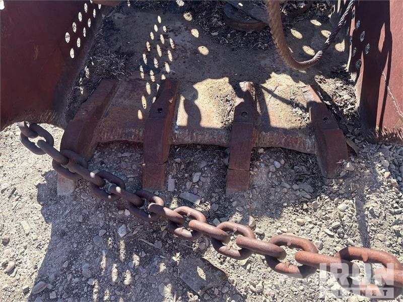  Quantity of (3) 3 Dragline buckets. 1-1/4 Cyd, 1-1 Delovi i oprema za kran