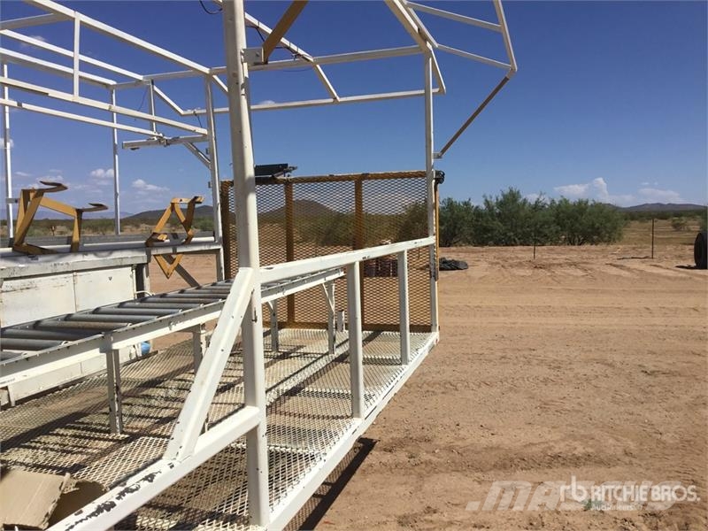 Quantity of (3) (30') Field Packing Trailers Muud põllumajandusmasinad