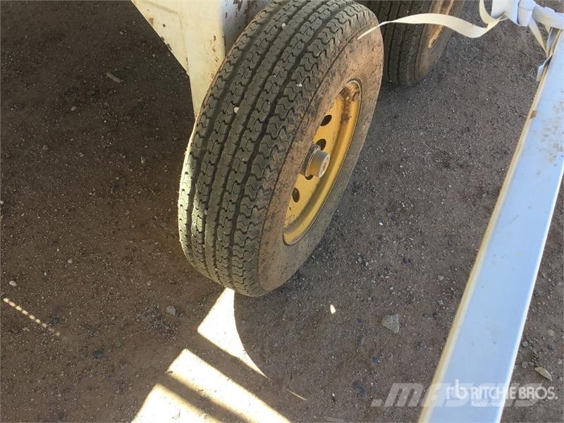 Quantity of (3) (30') Field Packing Trailers Muud põllumajandusmasinad