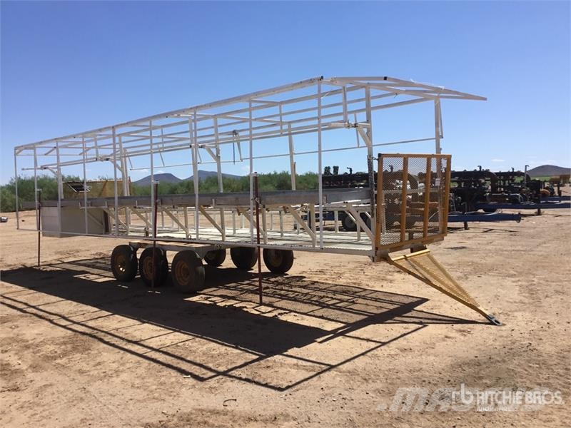 Quantity of (3) (30') Field Packing Trailers Muud põllumajandusmasinad