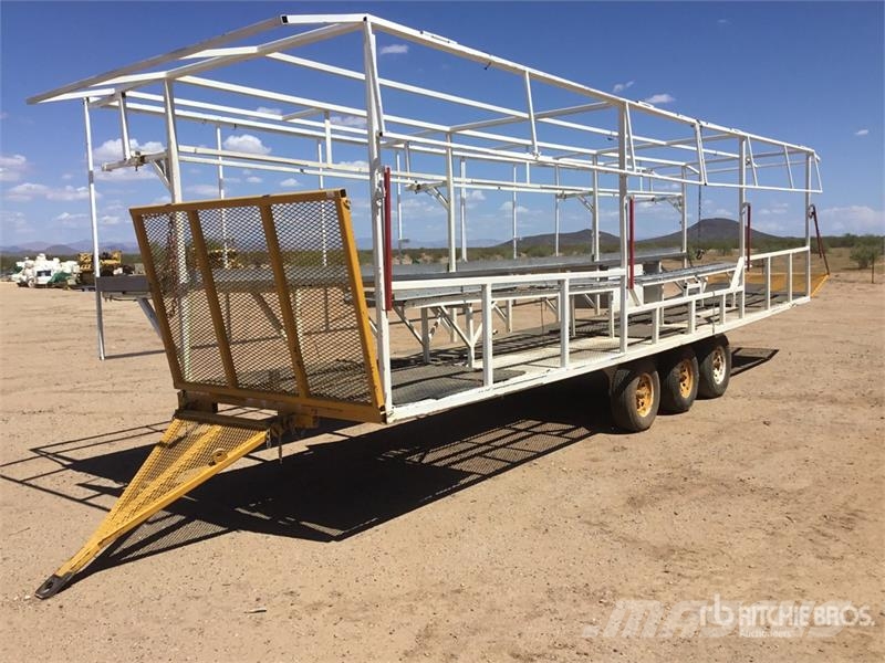 Quantity of (3) 30 ft Field Packing Trailers Žemės ūkis - Kita