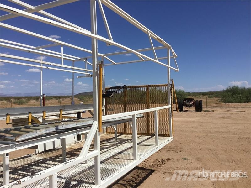 Quantity of (3) 30 ft Field Packing Trailers Žemės ūkis - Kita