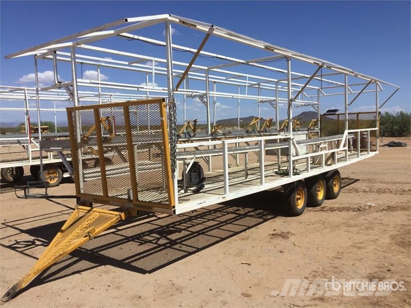 Quantity of (3) 30 ft Field Packing Trailers Žemės ūkis - Kita
