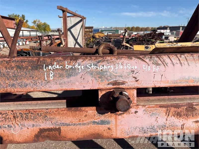 Quantity of (3) 40 ft Under Bridge Stripping Platf Sonstige Baumaschinen