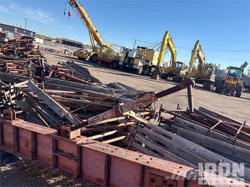 Quantity of (3) 40 ft Under Bridge Stripping Platf Sonstige Baumaschinen
