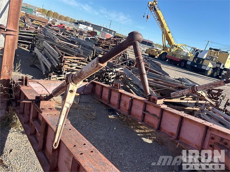Quantity of (3) 40 ft Under Bridge Stripping Platf Sonstige Baumaschinen
